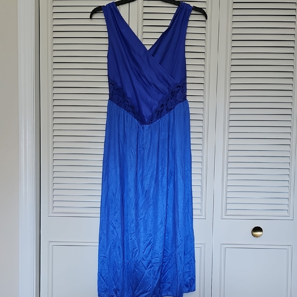 Elegant Blue Sleeveless Dress